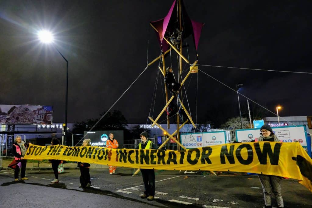 Protesters blockade the Edmonton incinerator on Monday 13th December (credit Extinction Rebellion)