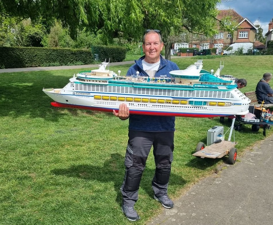 Paul Chilcott with his model cruise ship
(credit Friends of Broomfield Park)