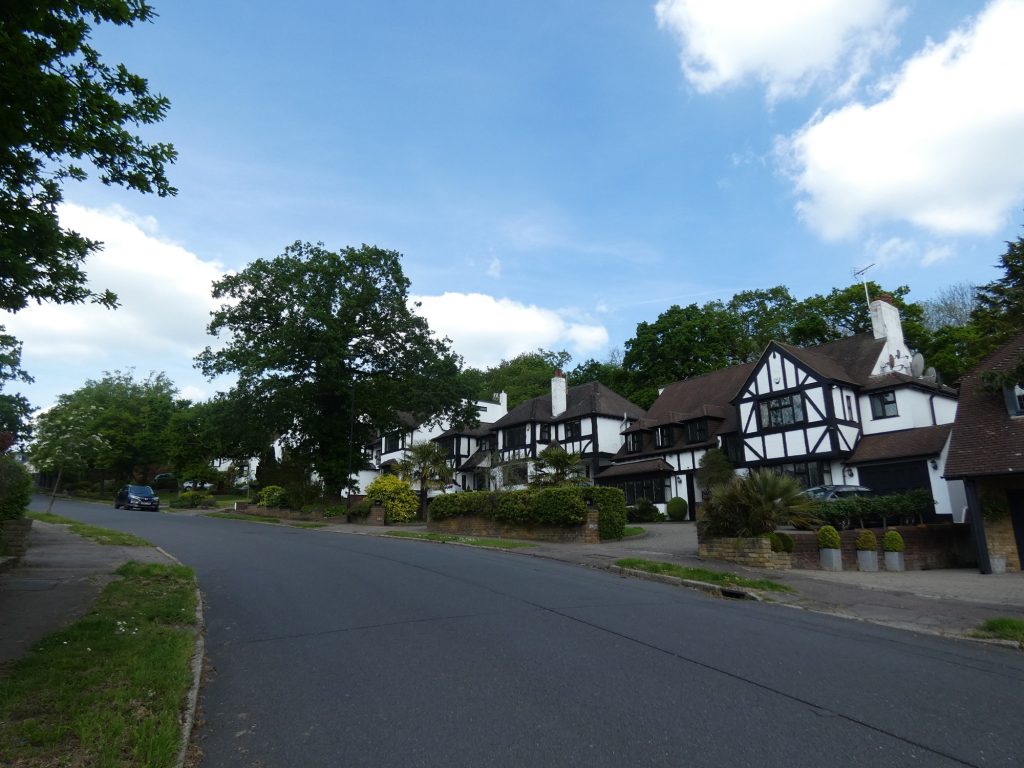 Parkgate Avenue, Hadley Wood