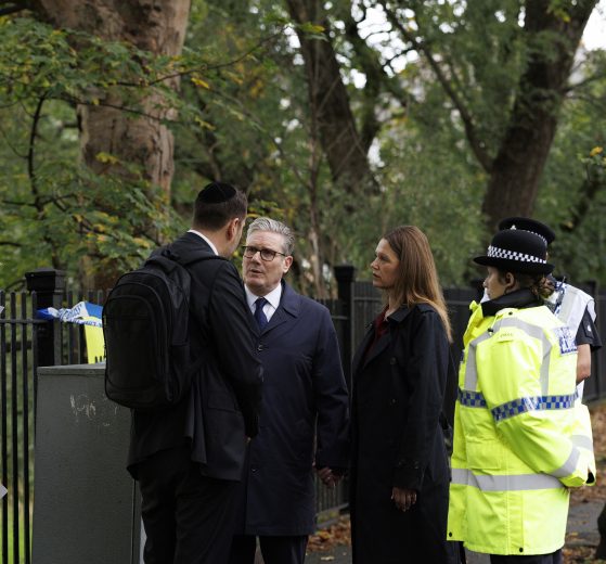 Prime Minister Sir Keir Starmer visits the scene at Heaton Park Hebrew Congregation Synagogue (credit Lauren Hurley-10 Downing Street via Wikimedia Commons)