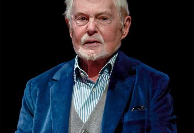 Sir Derek Jacobi (credit Raph_PH via Wikimedia Commons)