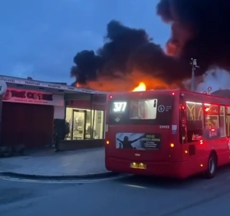 The fire near to Oakwood Station