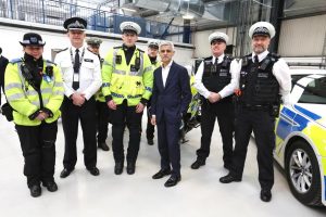 Sadiq Khan poses with Met Police officers (credit James O'Jenkins-City Hall)