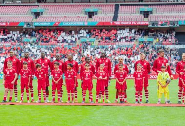 Cockfosters line up against AFC Stoneham at Wembley (credit els_photo_graphy)