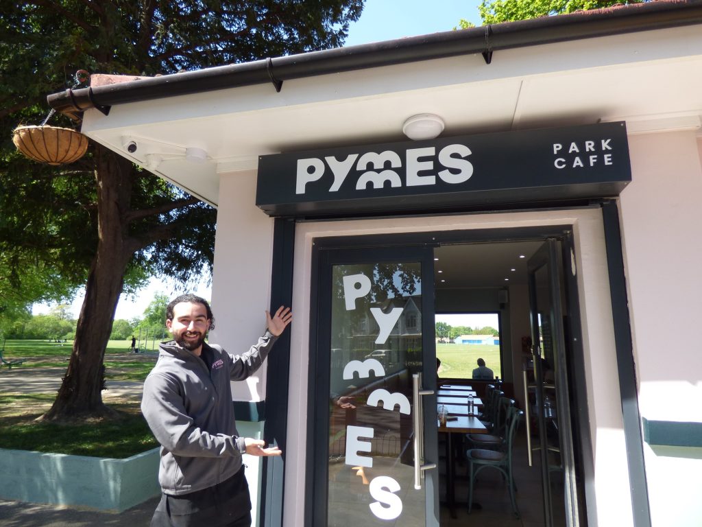 Baran Korkmaz is the operator of the new Pymmes Park Caf&eacute;