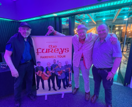The Fureys (Eddie left and George right) with Mick McDonagh (centre)