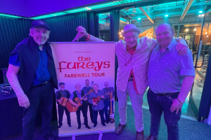 The Fureys (Eddie left and George right) with Mick McDonagh (centre)