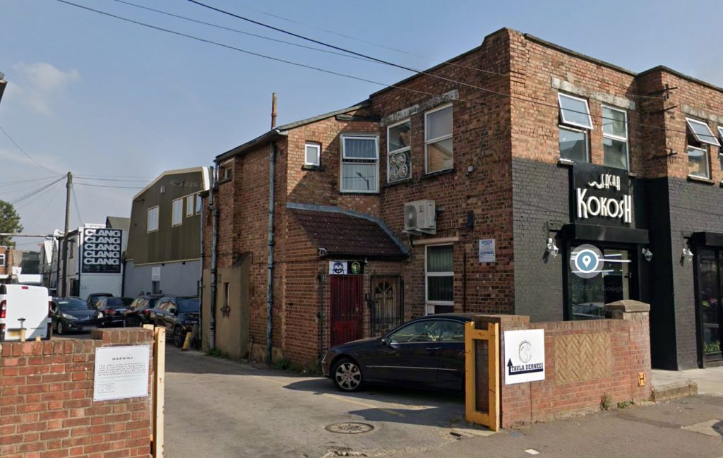 Ingiltere Tavla Koyu Sosyal Dayanisma Dernegi in Queensway Road, Ponders End (credit Google)