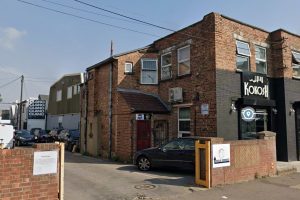Ingiltere Tavla Koyu Sosyal Dayanisma Dernegi in Queensway Road, Ponders End (credit Google)