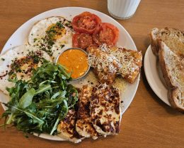 Vegetarian breakfast at Wanasa
