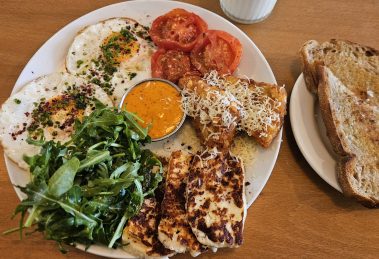 Vegetarian breakfast at Wanasa