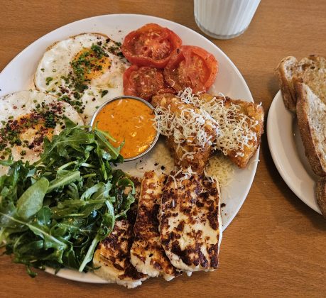 Vegetarian breakfast at Wanasa