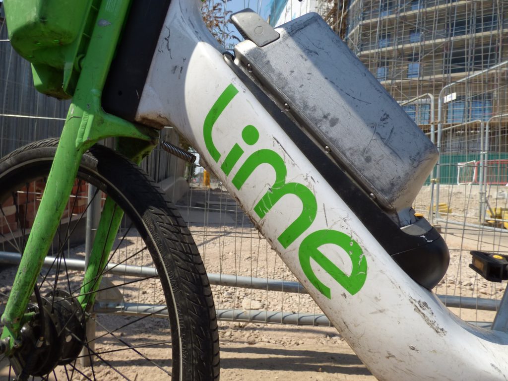 A Lime bike pictured on the borough boundary between Enfield and Haringey