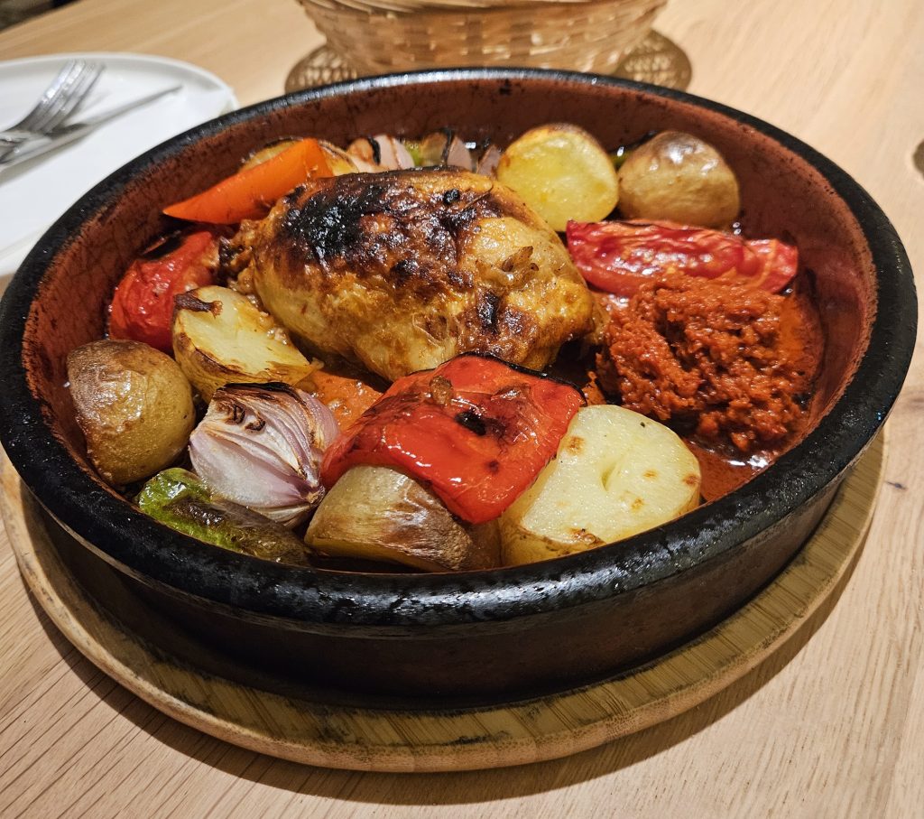Stuffed chicken tandir