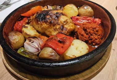 Stuffed chicken tandir