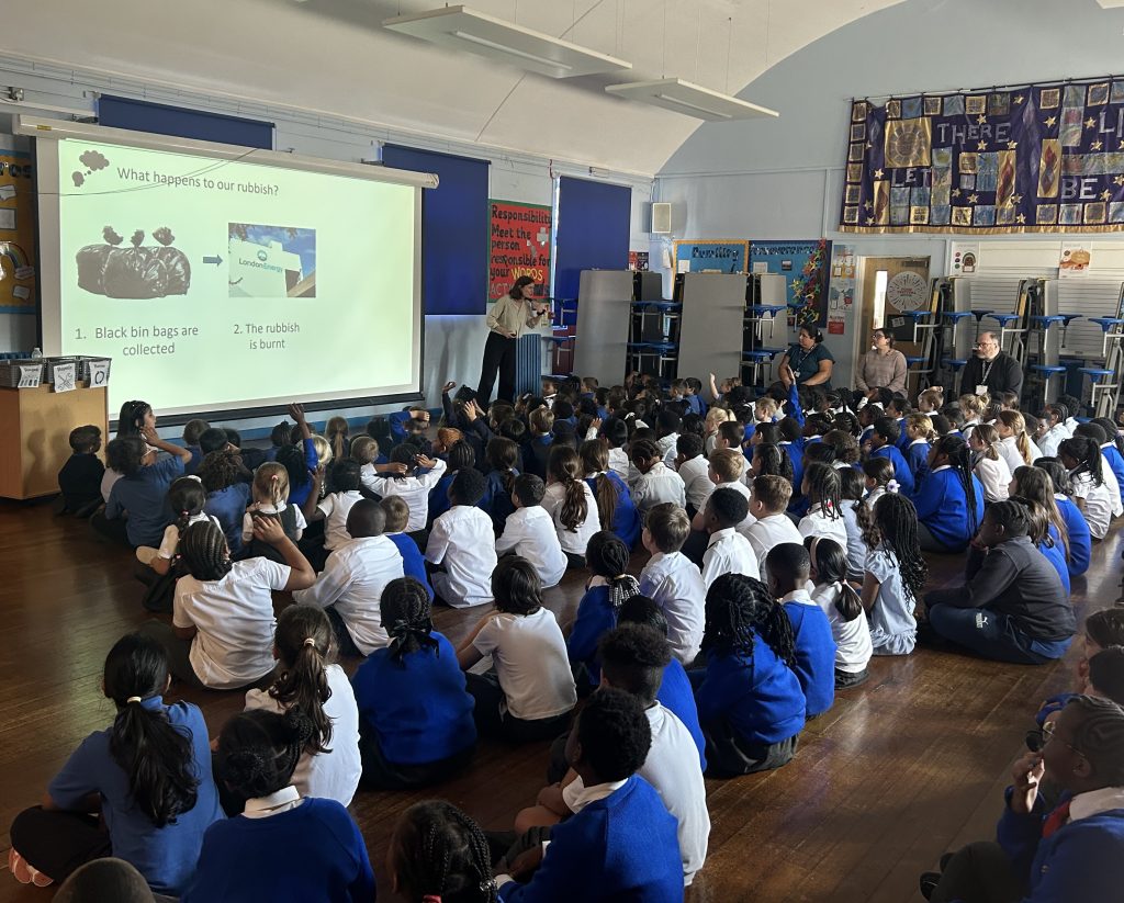 Freezywater Primary School pupils receive recycling tips (credit NLWA)