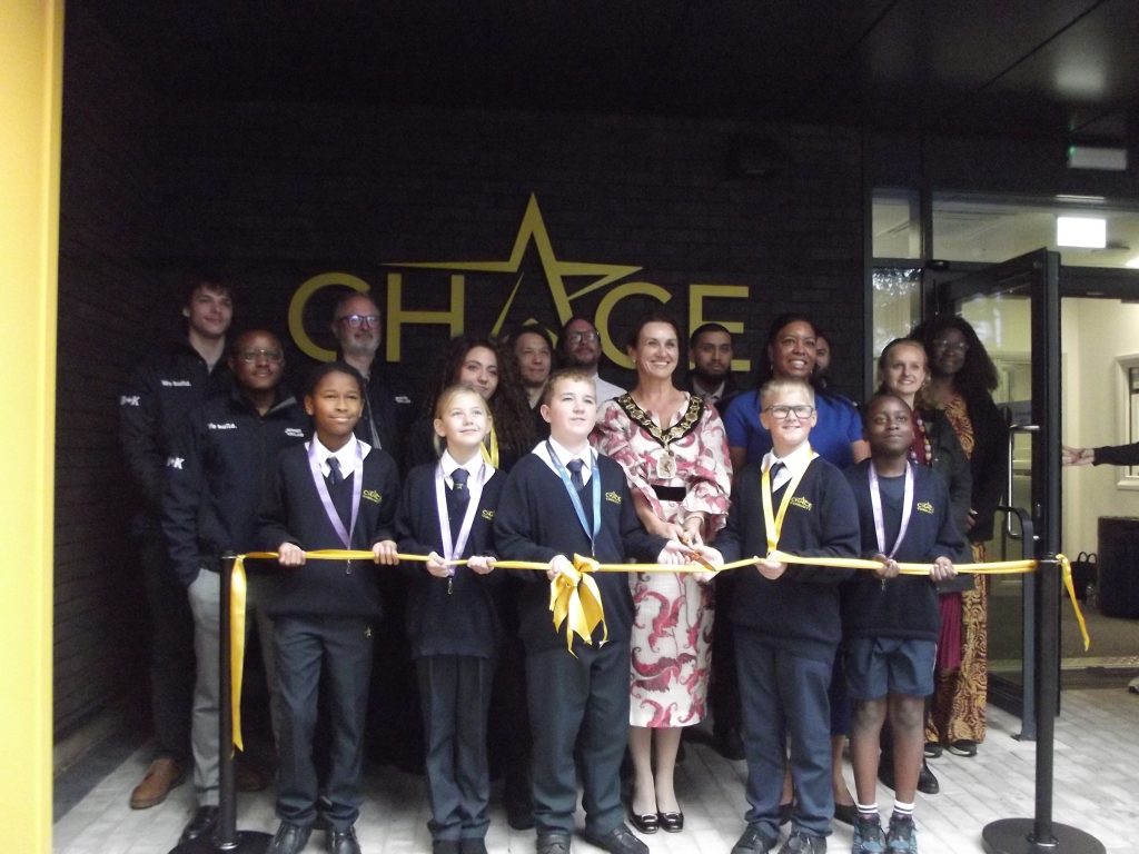 Enfield mayor Emma Supple joins schools pupils and staff for the ribbon cutting at Chace Community School