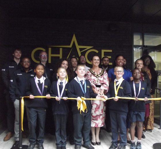 Enfield mayor Emma Supple joins schools pupils and staff for the ribbon cutting at Chace Community School