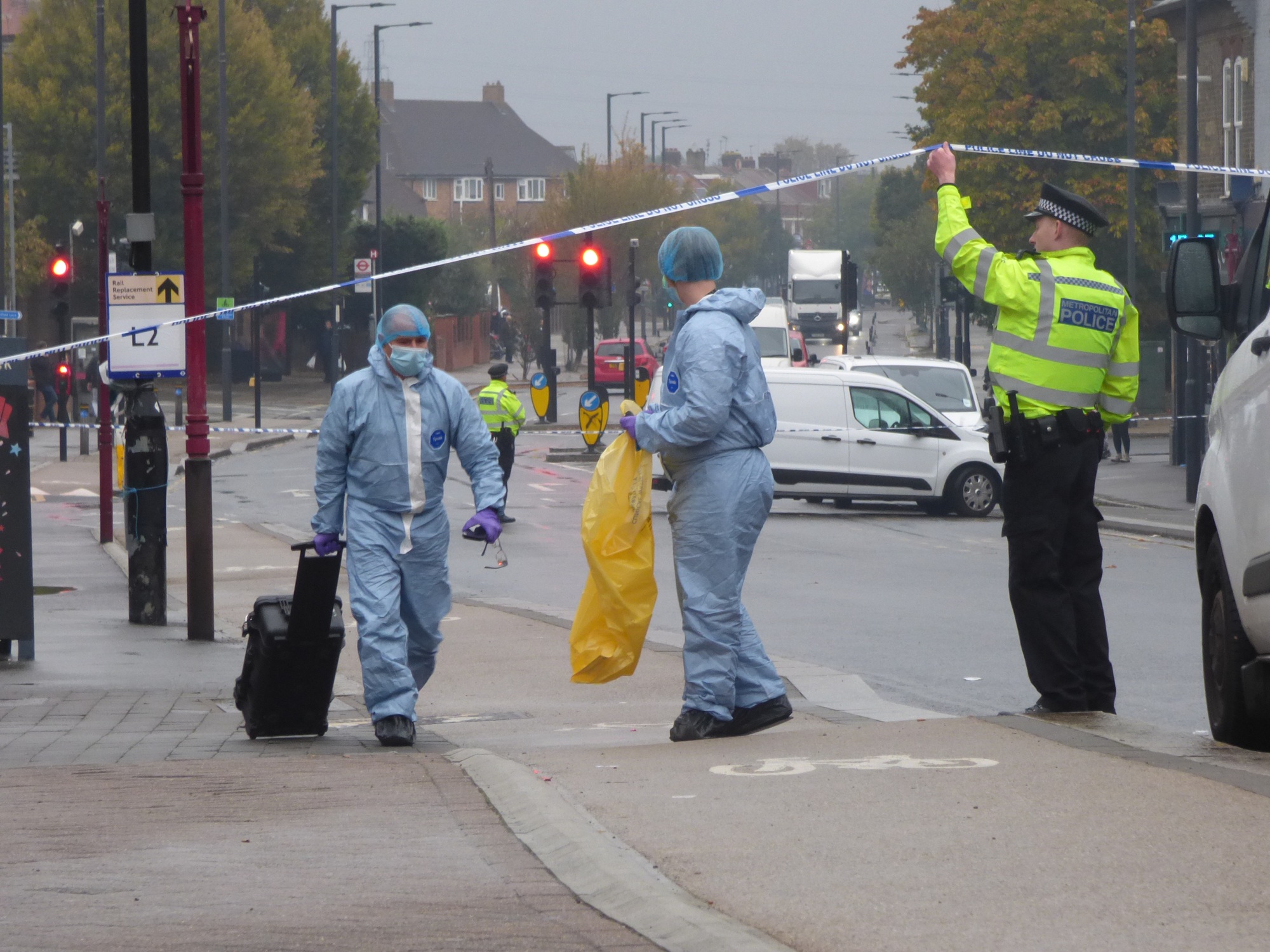 Murder probe continues as pub shooting suspect remains at large ...